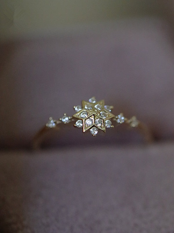 SNOWFLAKE KISS Ring