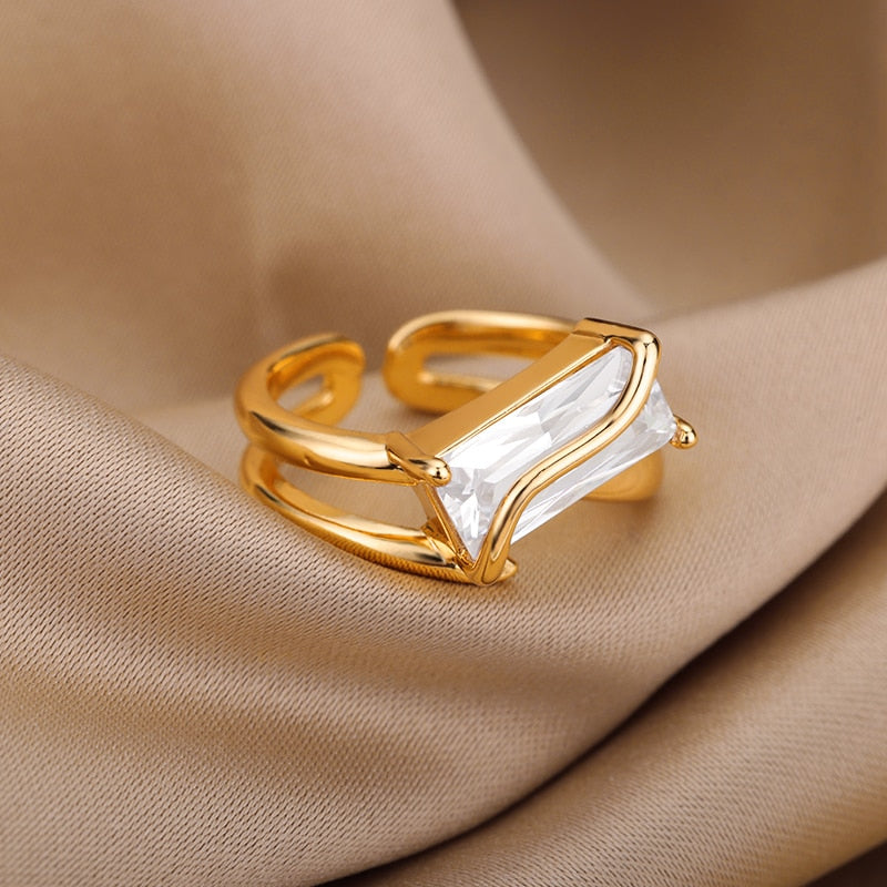 FOCUS Zircon Ring