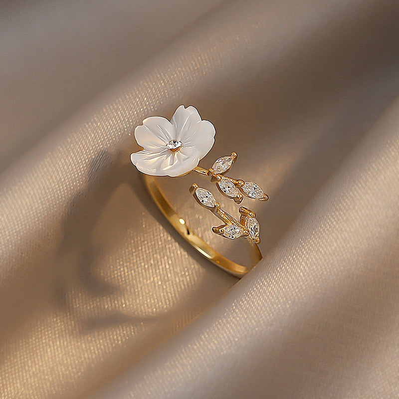 ELEGANCE Adjustable Ring